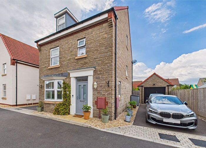 4 Bedroom Detached House For Sale In Primrose Close, Somerton, TA11