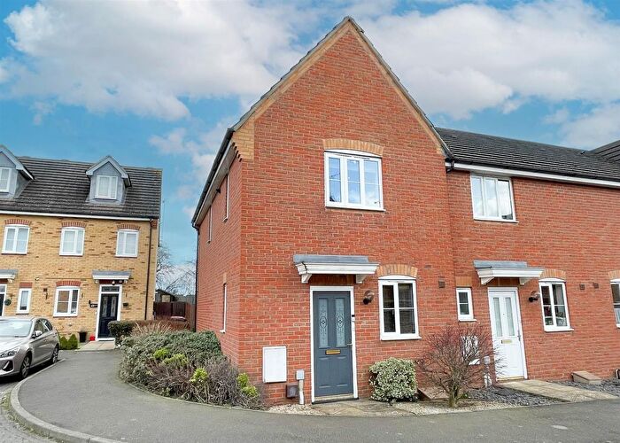 2 Bedroom Property To Rent In Cooper Drive, Leighton Buzzard, LU7