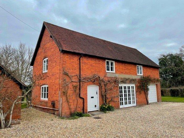 4 Bedroom Detached House To Rent In Pound Green, Baughurst, Tadley, RG26