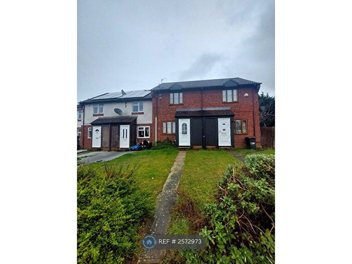 2 Bedroom Terraced House To Rent In The Ridings, Luton, LU3