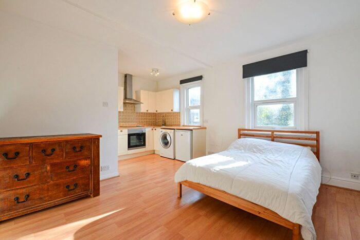 Studio To Rent In York Road, Guildford, GU1