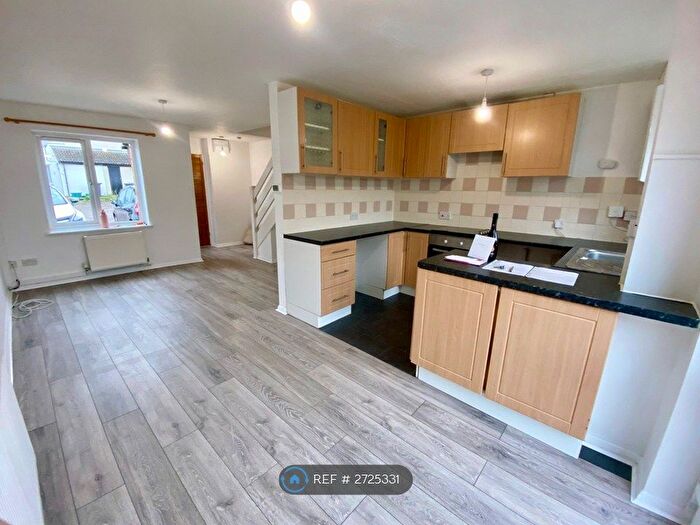 2 Bedroom Terraced House To Rent In Chestnut Way, Honiton, EX14