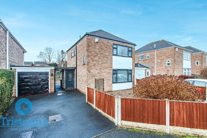 3 Bedroom Detached House To Rent In Moorsholm Drive, Wollaton, NG8