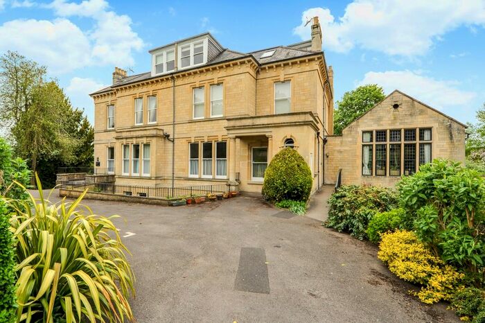2 Bedroom Flat To Rent In Audley Park Road, Bath, BA1
