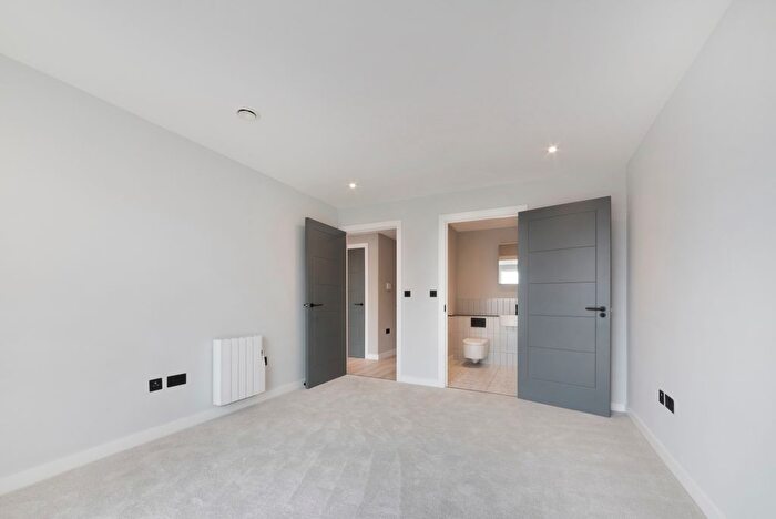 2 Bedroom Flat To Rent In Dollis Hill Avenue, Glynne House, The Gladstone, London, NW2