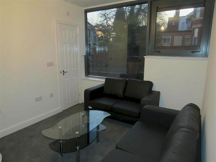 2 Bedroom Flat To Rent In Sherwood Rise, Nottingham NG7