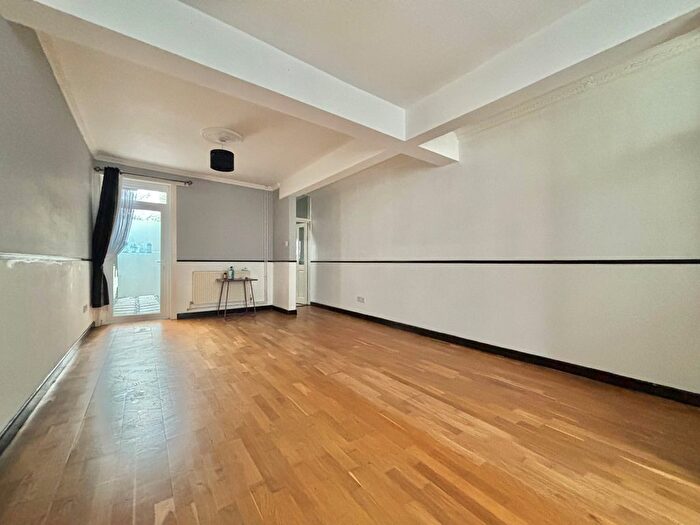 2 Bedroom Property To Rent In Ernest Road, Portsmouth, PO1