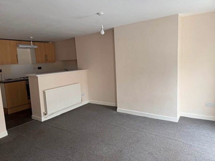 2 Bedroom Flat To Rent In Beaufort Rise, Ebbw Vale, NP23