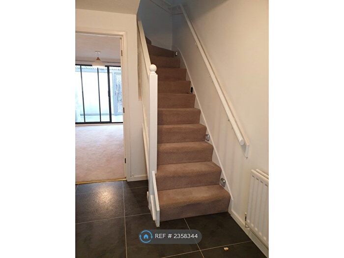 2 Bedroom Semi-Detached House To Rent In The Beeches, Oxford, OX3