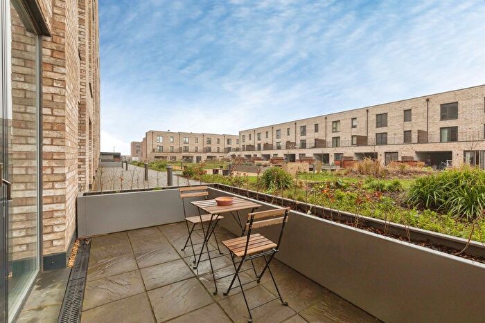 1 Bedroom Studio For Sale In Runway Avenue, Patchway, Bristol, BS34