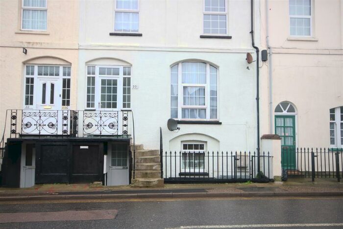 2 Bedroom Maisonette To Rent In Old Pier Street, Walton On The Naze, CO14
