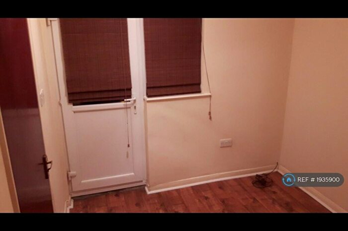 6 Bedroom Semi-Detached House To Rent In Halcot Avenue, Bexleyheath, DA6