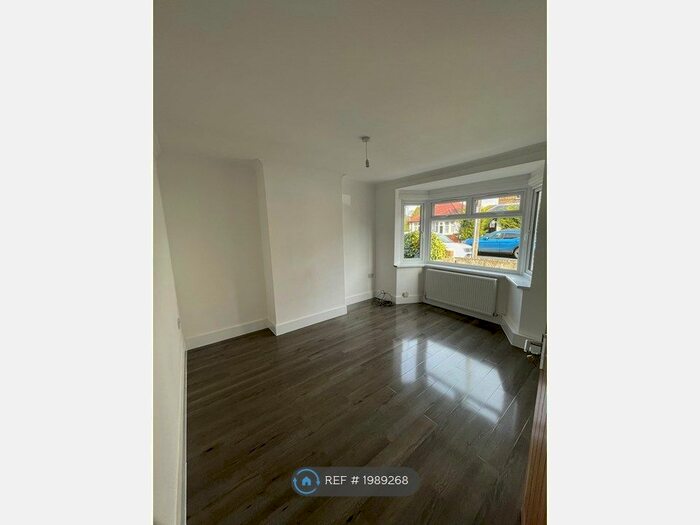 4 Bedroom Semi-Detached House To Rent In Gould Road, Feltham, TW14