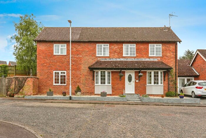 4 Bedroom Detached House For Sale In Weavers Close, Stowmarket, IP14