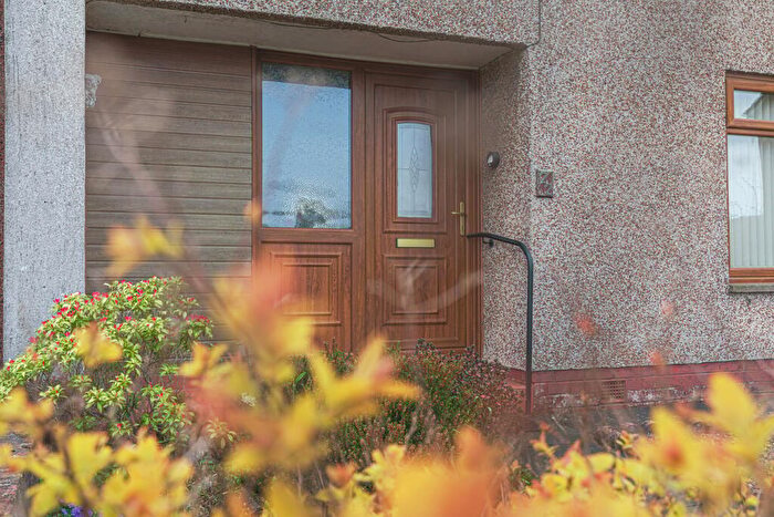 3 Bedroom Terraced House For Sale In Park Road, Cowdenbeath, KY4