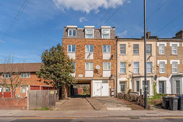 2 Bedroom Flat To Rent In Church Street, Edmonton, London, N9