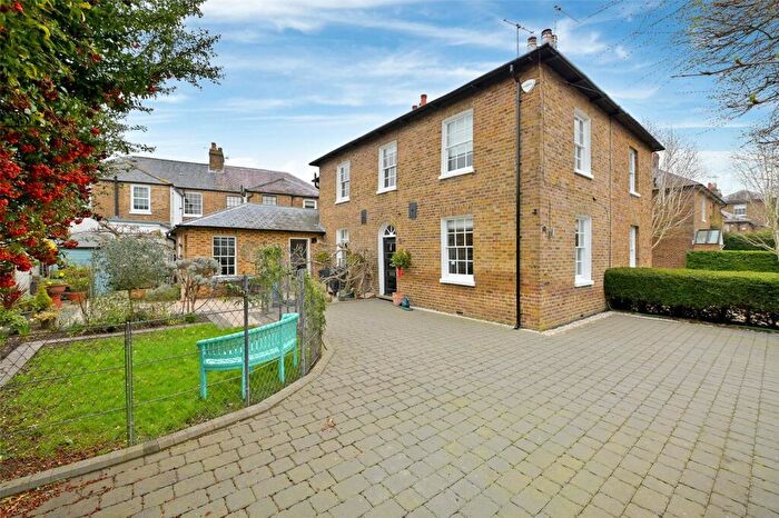 3 Bedroom Semi-Detached House To Rent In Gloucester Place, Windsor, Berkshire, SL4