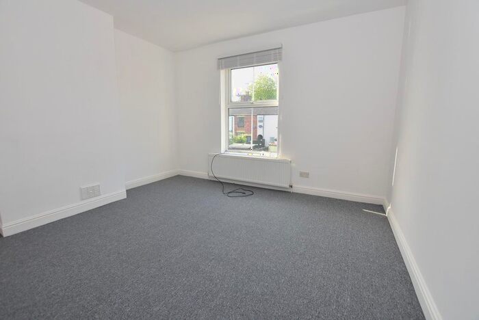 2 Bedroom End Of Terrace House To Rent In Hipper Street West, Brampton, Chesterfield, S40