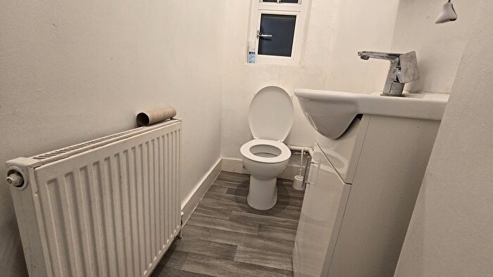 4 Bedroom Terraced House To Rent In Selsdon Road, London, E13