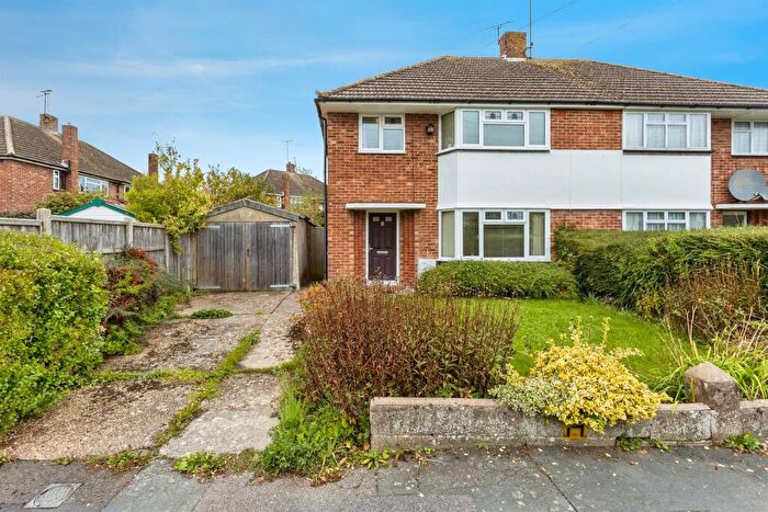 3 Bedroom Semi-Detached House For Sale In Spencers Road, Horsham, RH12