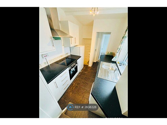 3 Bedroom Flat To Rent In Chandos Street, Gateshead, NE8