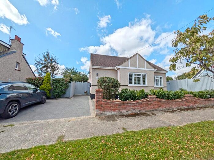 3 Bedroom Detached Bungalow For Sale In Orchill Drive, Hadleigh, Essex, SS7