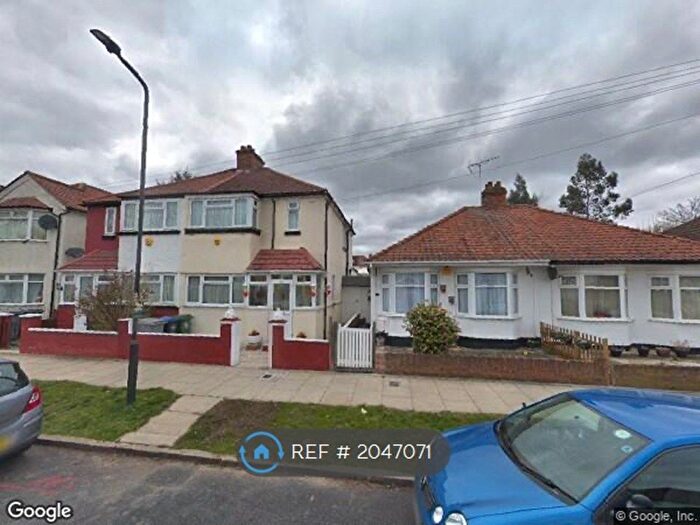 3 Bedroom Bungalow To Rent In Wembley, Wembley, HA0