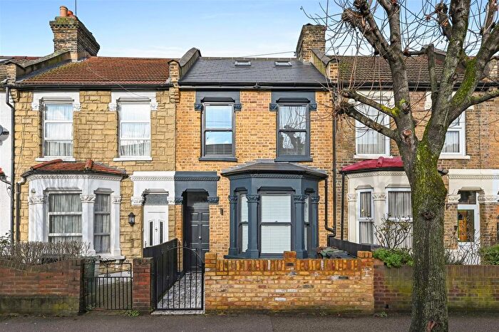4 Bedroom Terraced House For Sale In Dunedin Road, London, E10