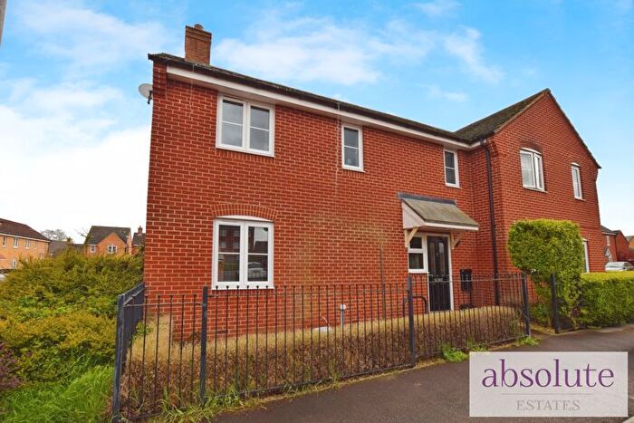 3 Bedroom Semi-Detached House To Rent In Meadfoot Place, Woodlands Park, Brickhill, MK41