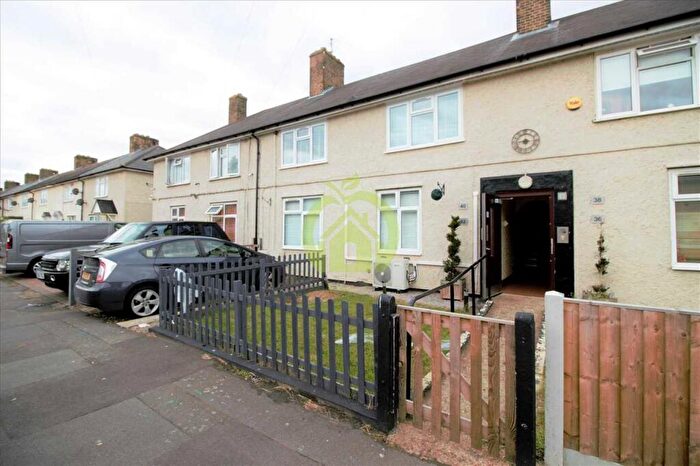 2 Bedroom Apartment For Sale In Huge Garden, Durrell Road, Dagenham, RM9