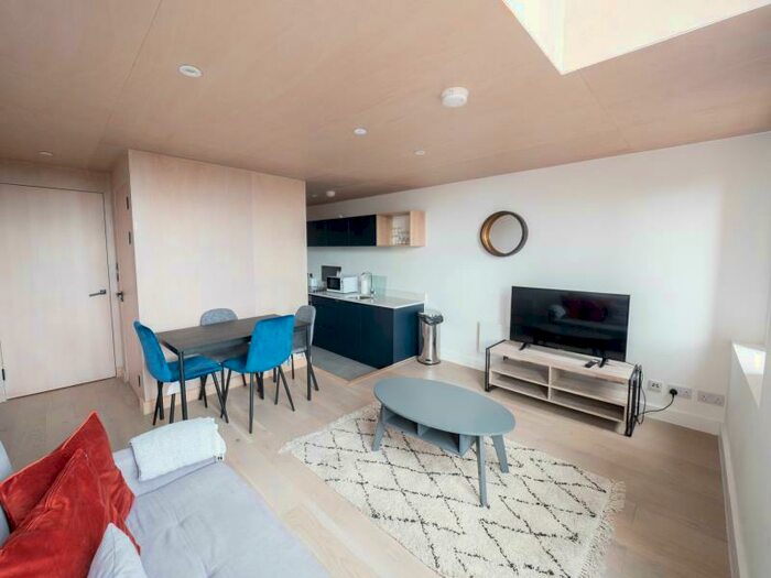 2 Bedroom Apartment To Rent In Sky Gardens :: Castlefield, M15