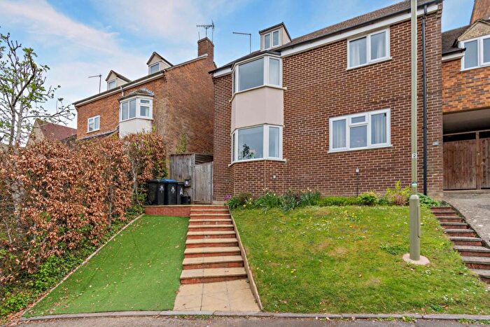 3 Bedroom Semi-Detached House For Sale In Pearce Drive, Chipping Norton, Oxfordshire, OX7