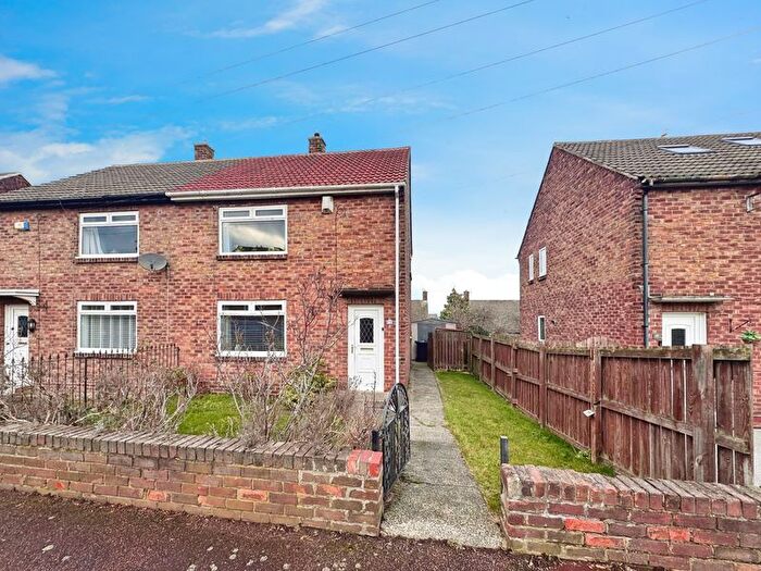 2 Bedroom Semi Detached House For Sale In Heddon View, Ryton, NE40