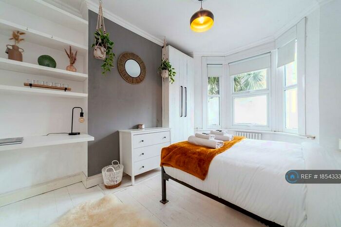 2 Bedroom Flat To Rent In Adley Street, London, E5