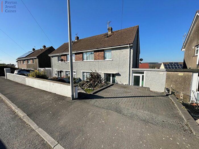 3 Bedroom Semi-Detached House For Sale In Heol Castell, Cefn Cribwr, Bridgend County., CF32