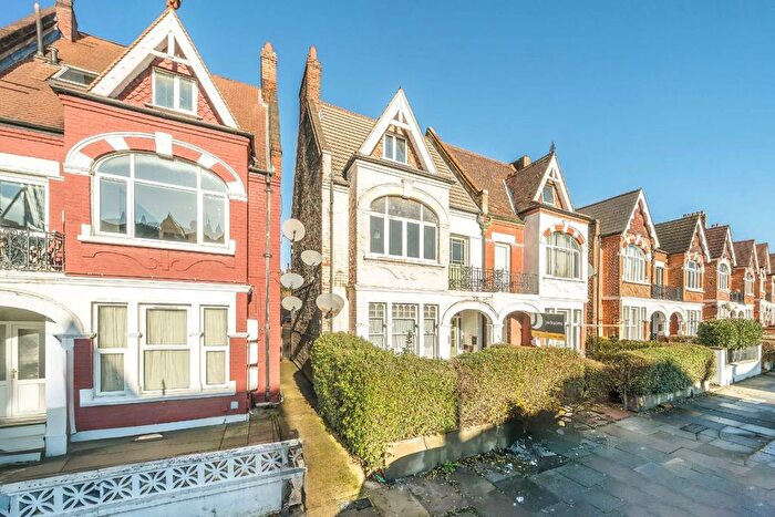 2 Bedroom Flat To Rent In Stanthorpe Road, Streatham, SW16