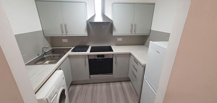 1 Bedroom Flat To Rent In St. Peters Street, Roath, Cardiff, CF24
