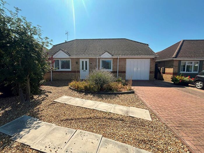3 Bedroom Detached Bungalow For Sale In Linden Drive, Chatteris, PE16