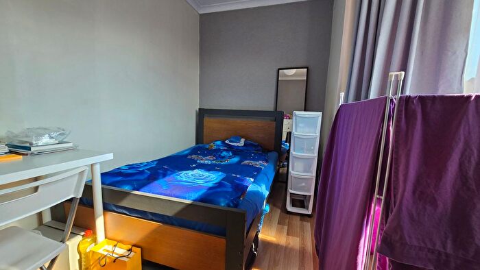 2 Bedroom Flat For Sale In Church Road, London, E12