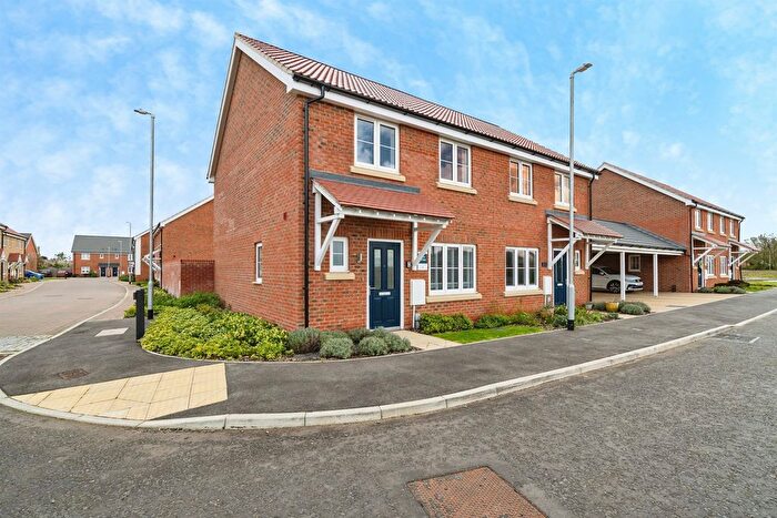 3 Bedroom Semi Detached House For Sale In Cooper Gardens, Stradbroke, Eye, IP21