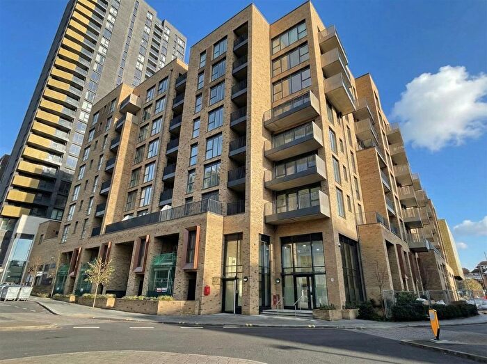 2 Bedroom Flat For Sale In Croxby House, Prince Regent Road, Hounslow, TW3