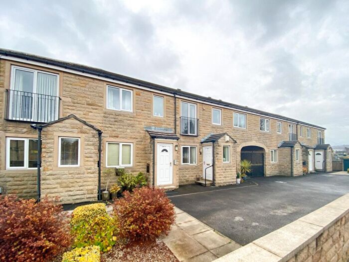 2 Bedroom Flat For Sale In Marsh Gardens, Honley, Holmfirth, HD9