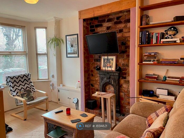 2 Bedroom Terraced House To Rent In Cecil Street, Nottingham, NG7