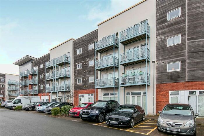 2 Bedroom Flat To Rent In Compair Crescent, Ipswich, IP2