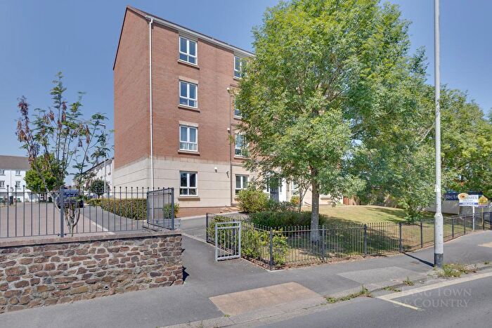 2 Bedroom Flat To Rent In Beacon Park Road, Plymouth, PL2