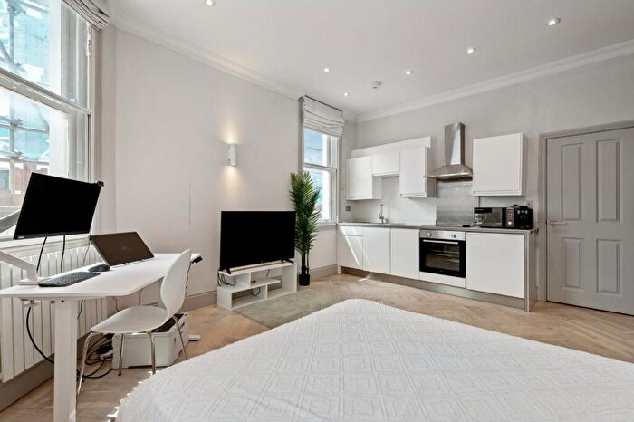 Apartment To Rent In St. John's Road, London, SW11
