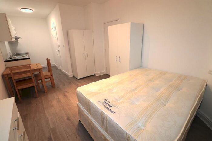 Flat To Rent In Shaftesbury Avenue, South Harrow, Harrow, HA2