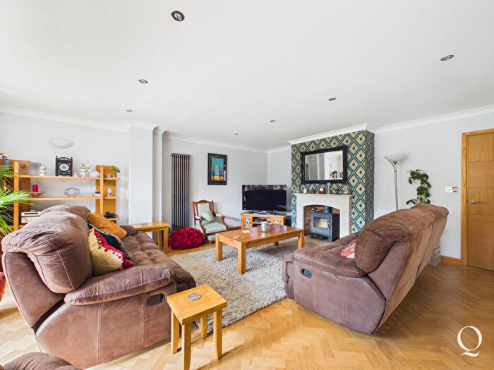 6 Bedroom Detached House For Sale In High Park Road, Broadstone, BH18 - Photo 9