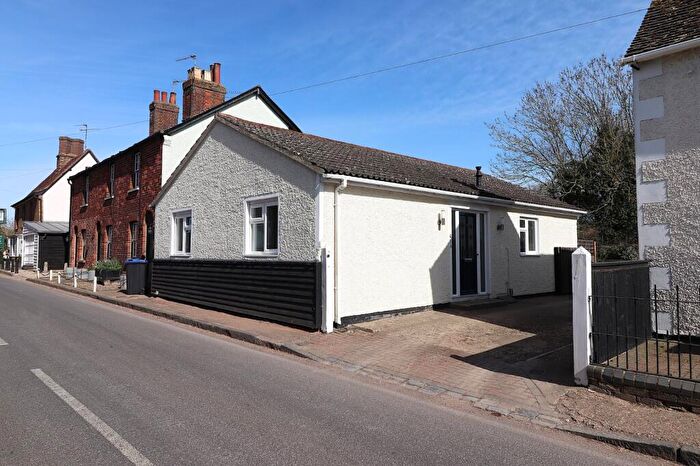 2 Bedroom Bungalow For Sale In High Street, Walkern, Stevenage, Hertfordshire, SG2