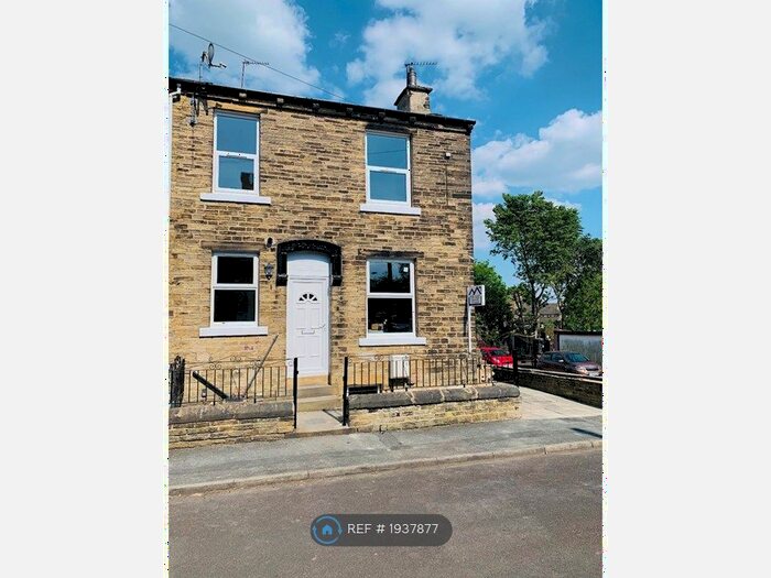 2 Bedroom End Of Terrace House To Rent In Peterborough Road, Bradford, BD2